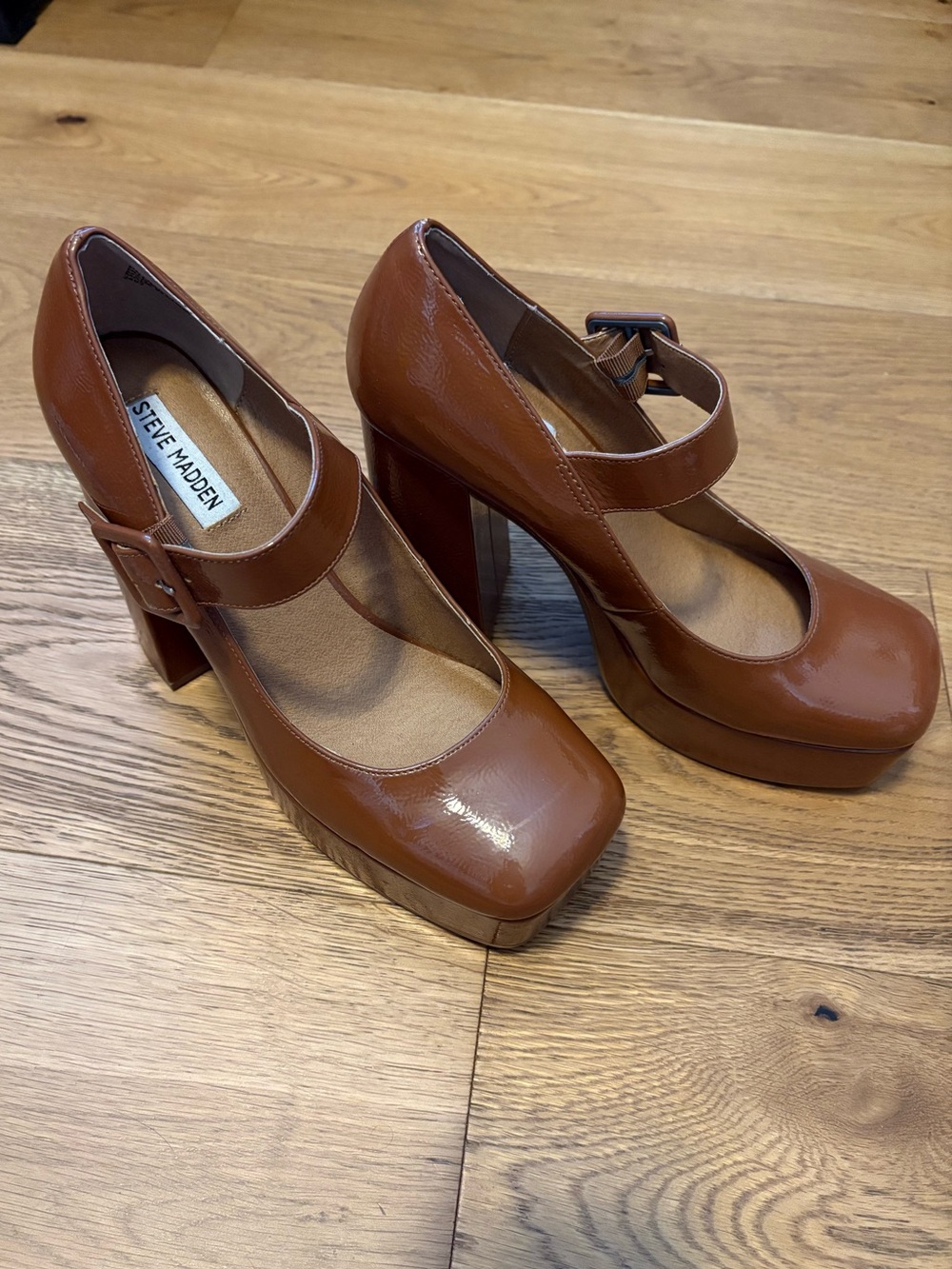 Steve Madden NWOB Brown Mary Jane Platforms size 10M